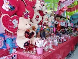 Comerciantes Estiman una Derrama de 700 Millones de Pesos por San Valentín