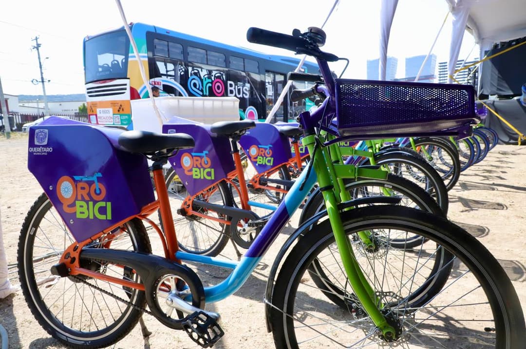 Incorporan al sistema de transporte nuevas unidades de Qrobus y bicicletas públicas 